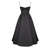 Elara Maxi Kleid schwarz mit schwingendem Rock
