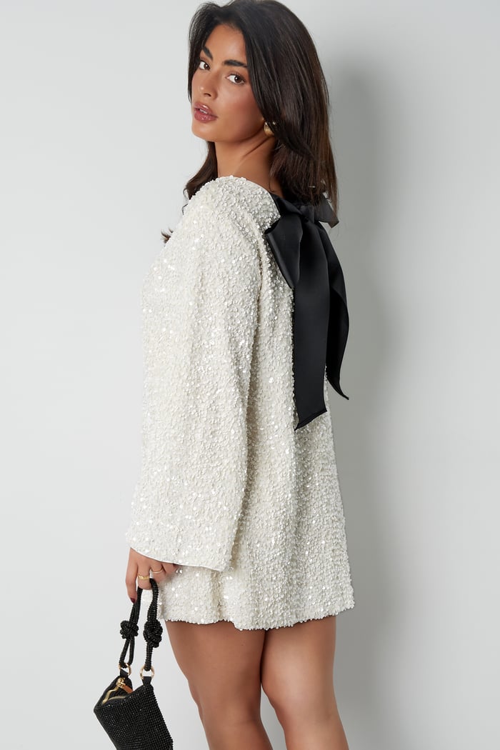 Livia Glitzer Mini Kleid in Weiß mit Satinschleife hinten