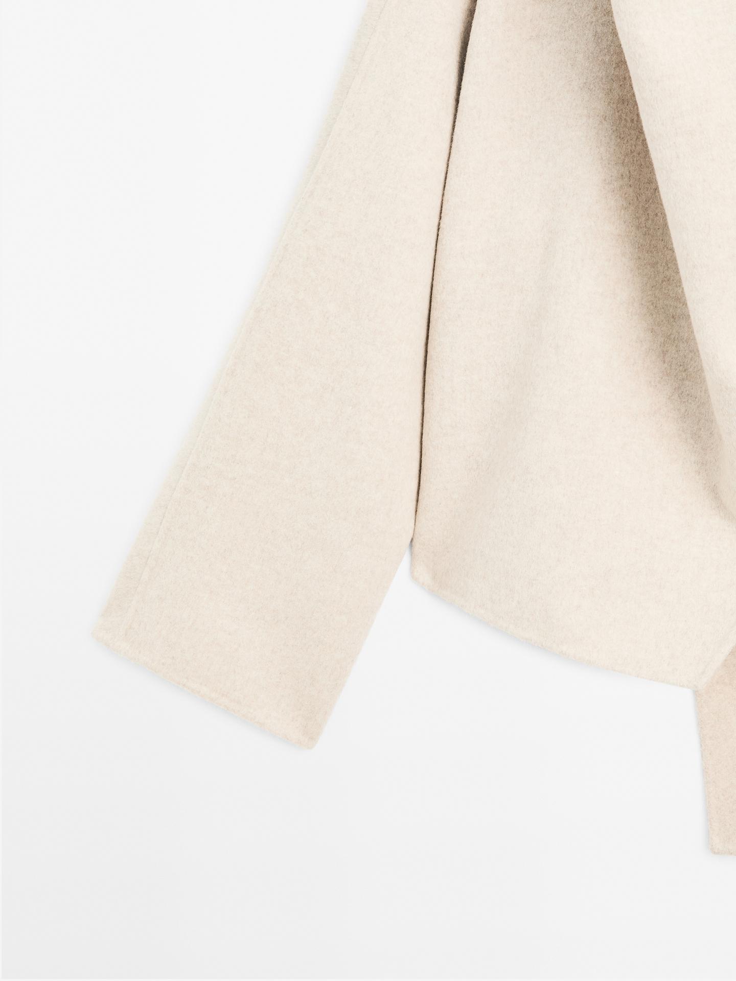 Aveline Asymmetrischer Mantel | Damen Kurzmantel aus Wollmischung mit Schal-Detail