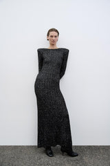 Starry Sequin Maxi Kleid Ganzkörperaufnahme
