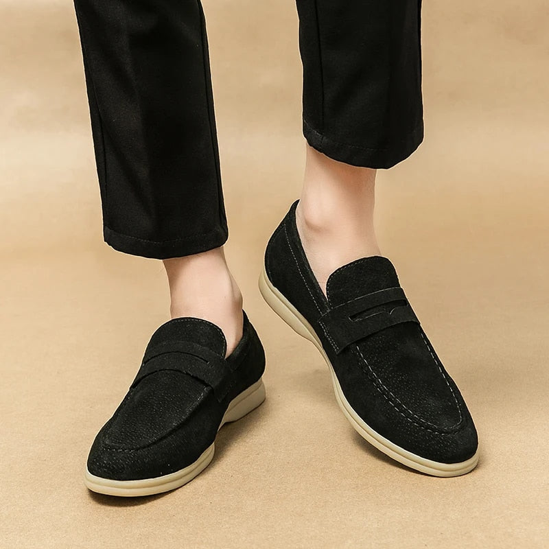 zwarte suède loafers voor mannen met comfortabele zool
