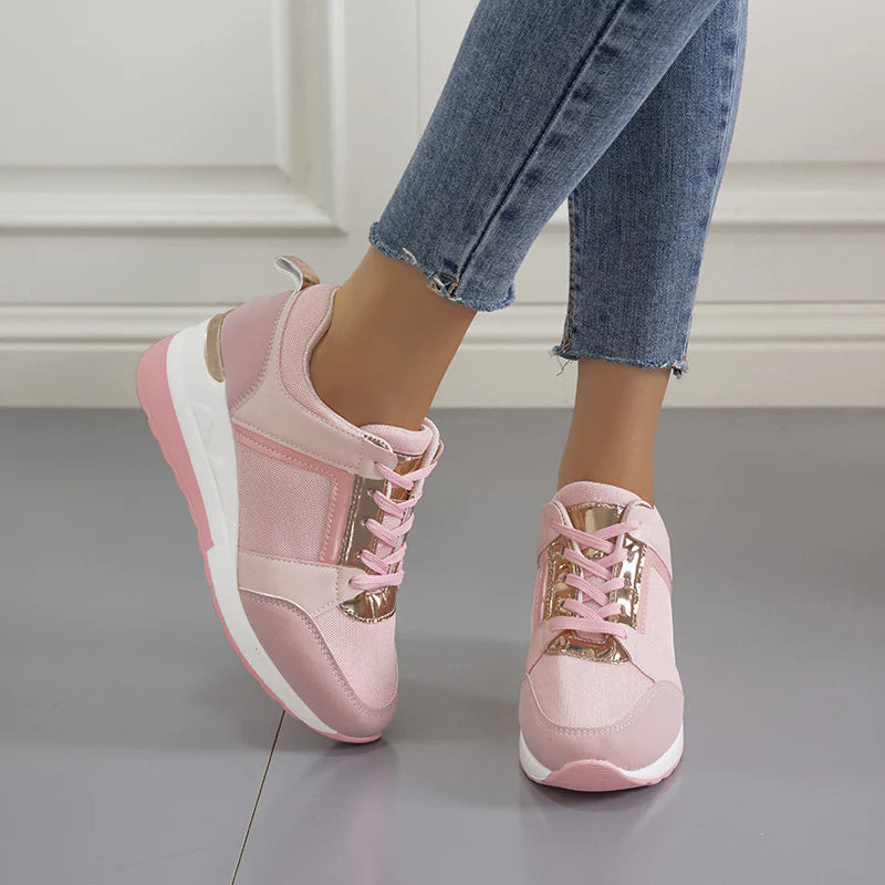 Talaine Nanti Sneaker mit atmungsaktivem Material gezeigt