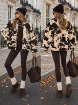 Mavie Teddy-Jacke – Detailaufnahme Kuhmuster
