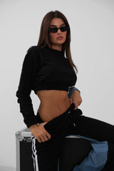 Taliya Tracksuit Damen schwarz mit Denimärmel und weitem Bein
