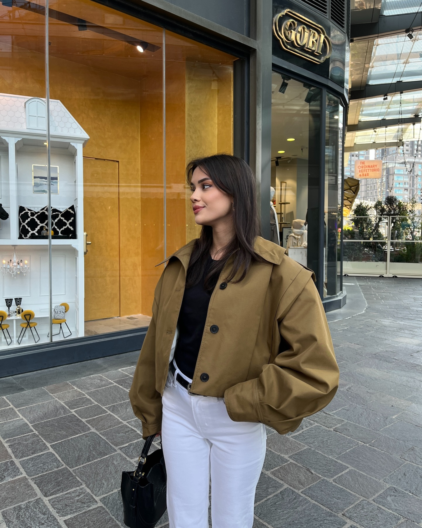 Marceline Jacke | Cropped Trenchcoat mit Volumenärmeln & Klassischen Details