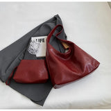 Gehele Aurelia Schoudertas Set, getoond met beide items – ideaal voor een stijlvolle en georganiseerde look.
