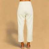 Elena Amara | Corduroy High Waist Broek met Rechte Pijp & Embleemdetail