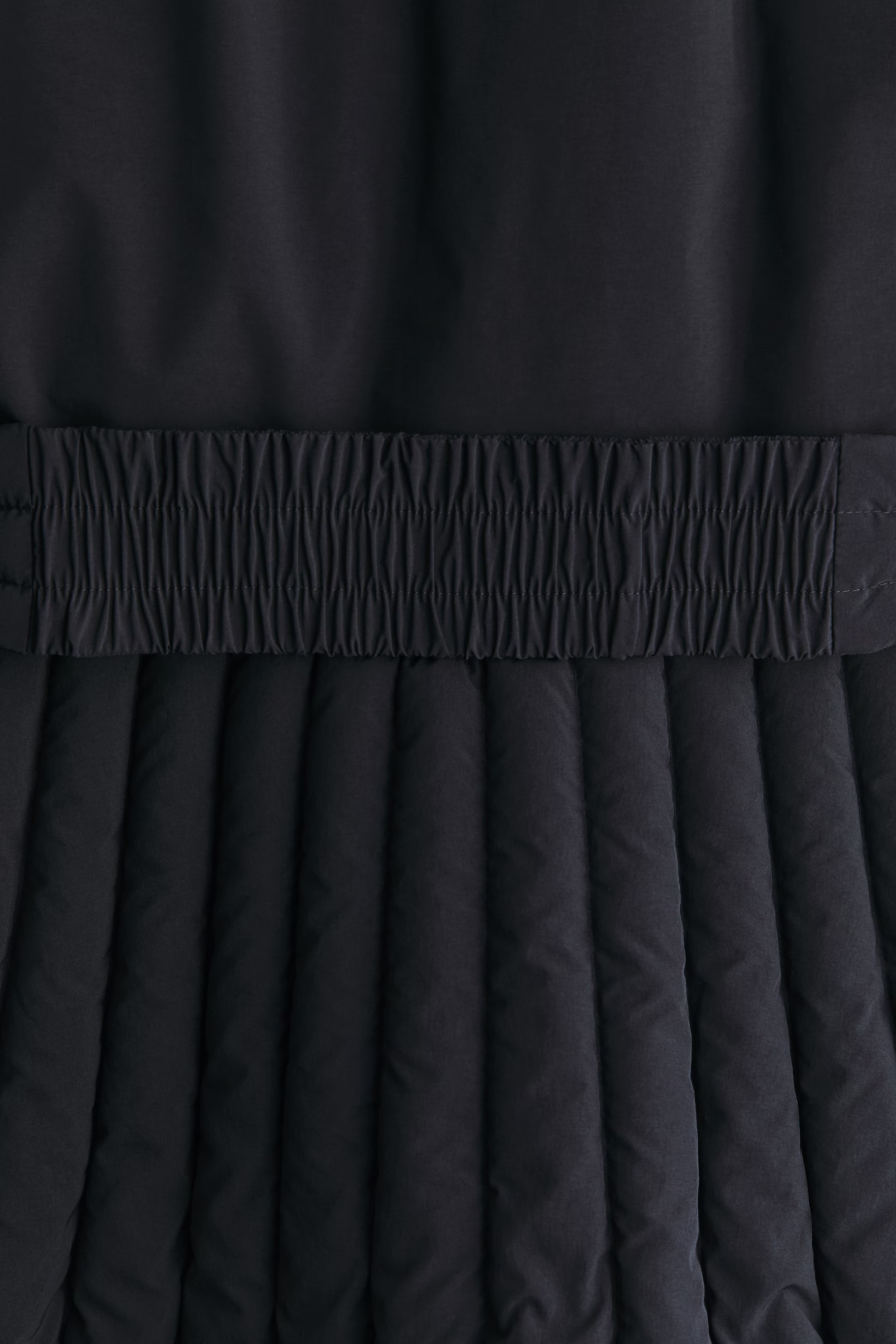 Auraya Ski Jacket | Wasserabweisende Damen Skijacke mit Abnehmbarer Kapuze & Taillierter Passform