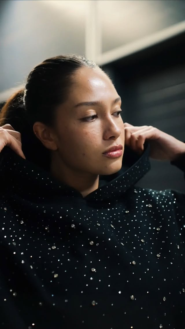 Solayne Sparkle Hoodie | Oversized Unisex Hoodie mit Strasssteinen