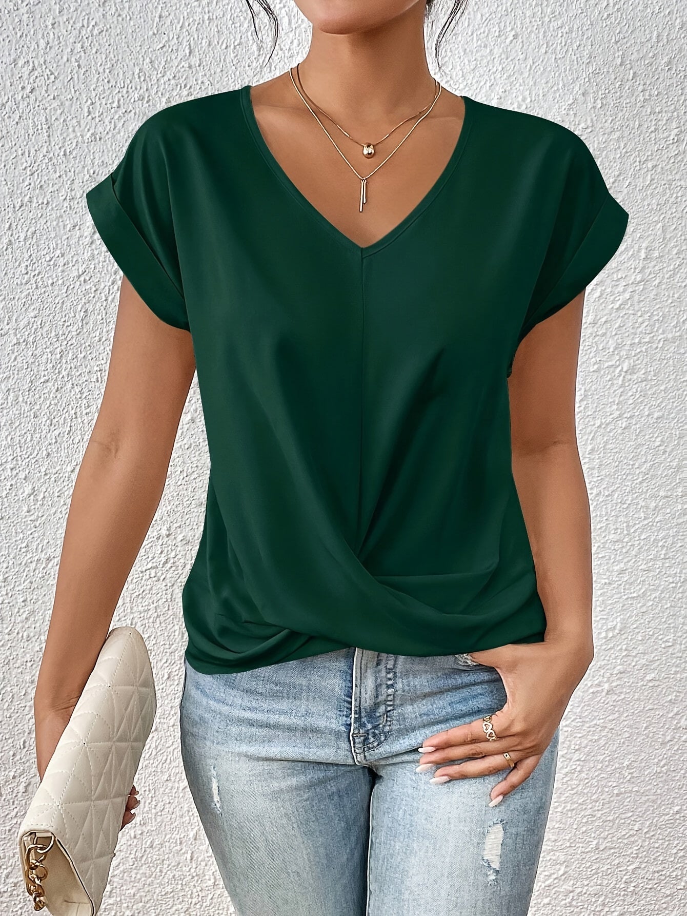 Heidi | Airy T-Shirt with Heart-Shaped Cutout
