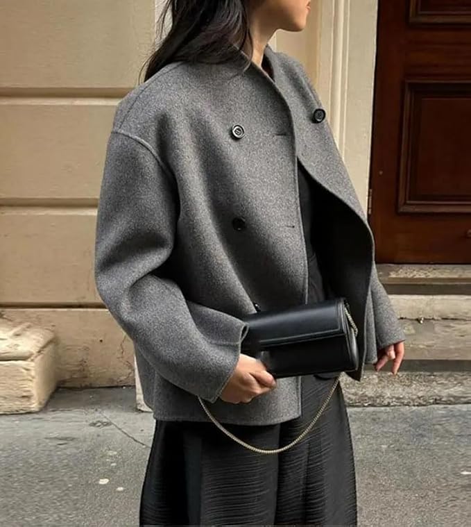 graue double breasted damenjacke im oversized fit minimalistisch