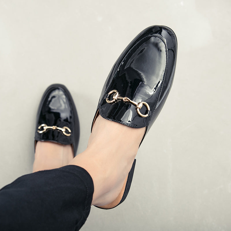 Verfijnde herenschoenen van glad leer met slip-on ontwerp

