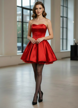 Rivella Bow Mini Dress rot Full-Body Look mit High Heels