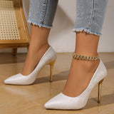 weiße Satin Pumps mit goldenen Absätzen und feiner Jacquard-Struktur