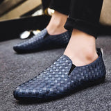 Gevlochten leren loafers met slip-on ontwerp en ventilatie

