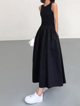 Zwarte mouwloze maxi-jurk met ronde hals

