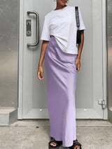 Lila Savina rok in satijn met white tee
