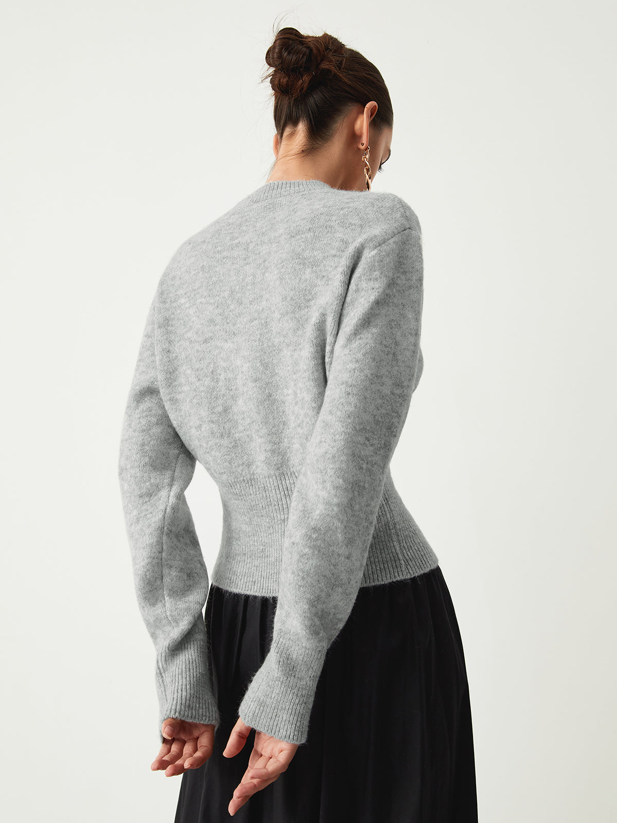 Warmer Strickpullover mit halbem Reißverschluss für kalte Tage