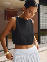 Zwarte Liora top met witte rok
