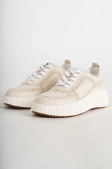 Stella Lace-Up Sneakers in beige met gevlochten details en een stevige platformzool.