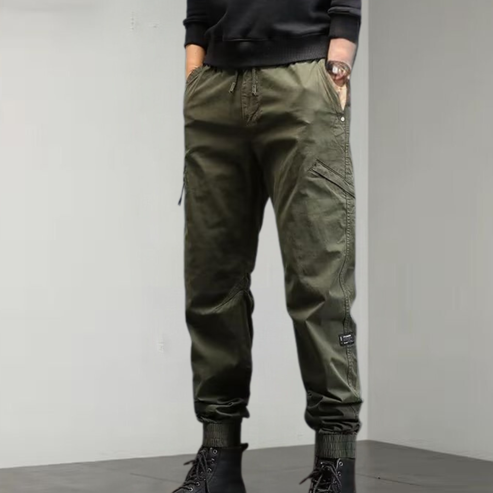 Groen heren broek met cargozakken

