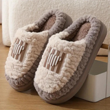 Antonio Elegante Pantoffels in koffie met pluche voering en vrolijk design, ideaal voor warme voeten.