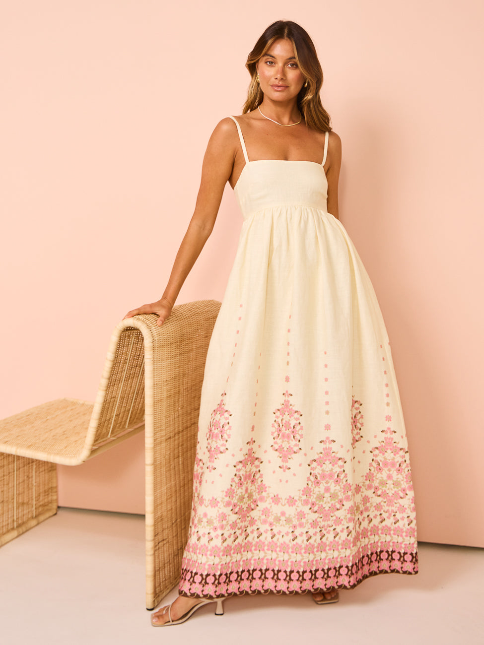 Akalia | Romantic Maxi Dress 