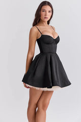 Ivy | Mini Samtkleid mit Korsett-Look & Tüllsaum