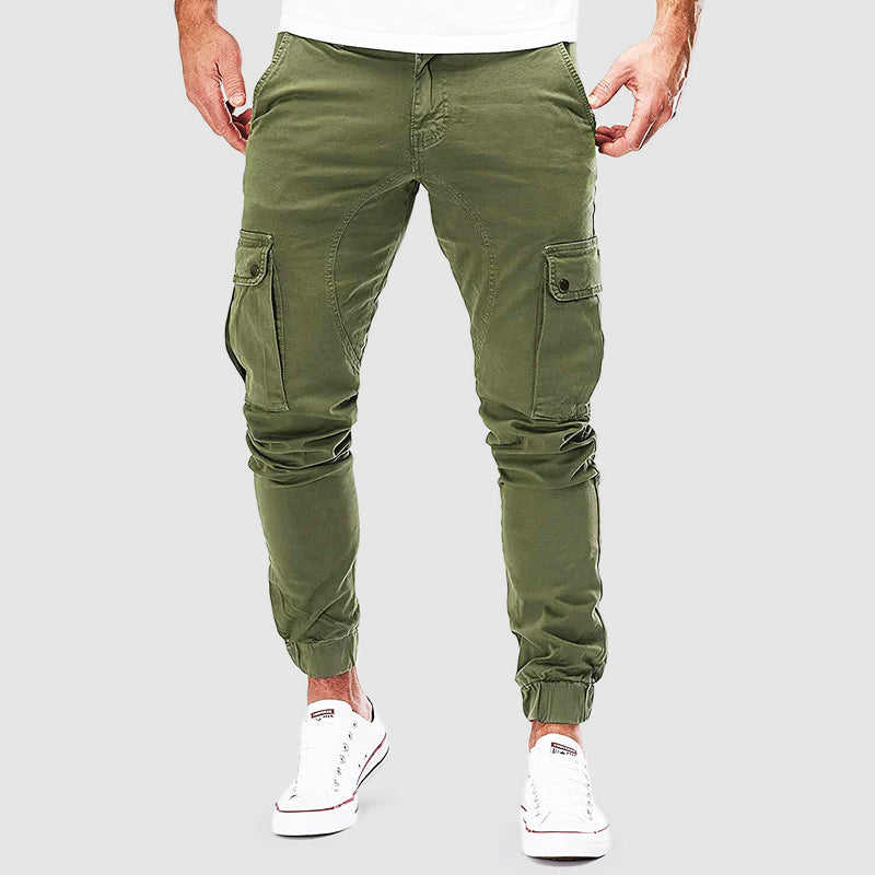 Groene cargo jogger met elastische enkels – comfortabele herenbroek outdoor look