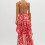 zomerse damesjurk met bloemenprint en diepe hals
