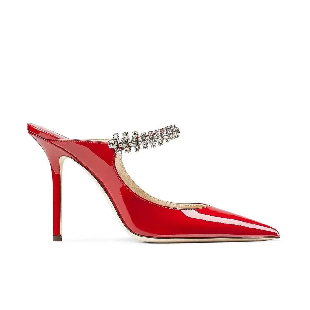 Noirella Heels rot mit glänzender Lackleder-Optik
