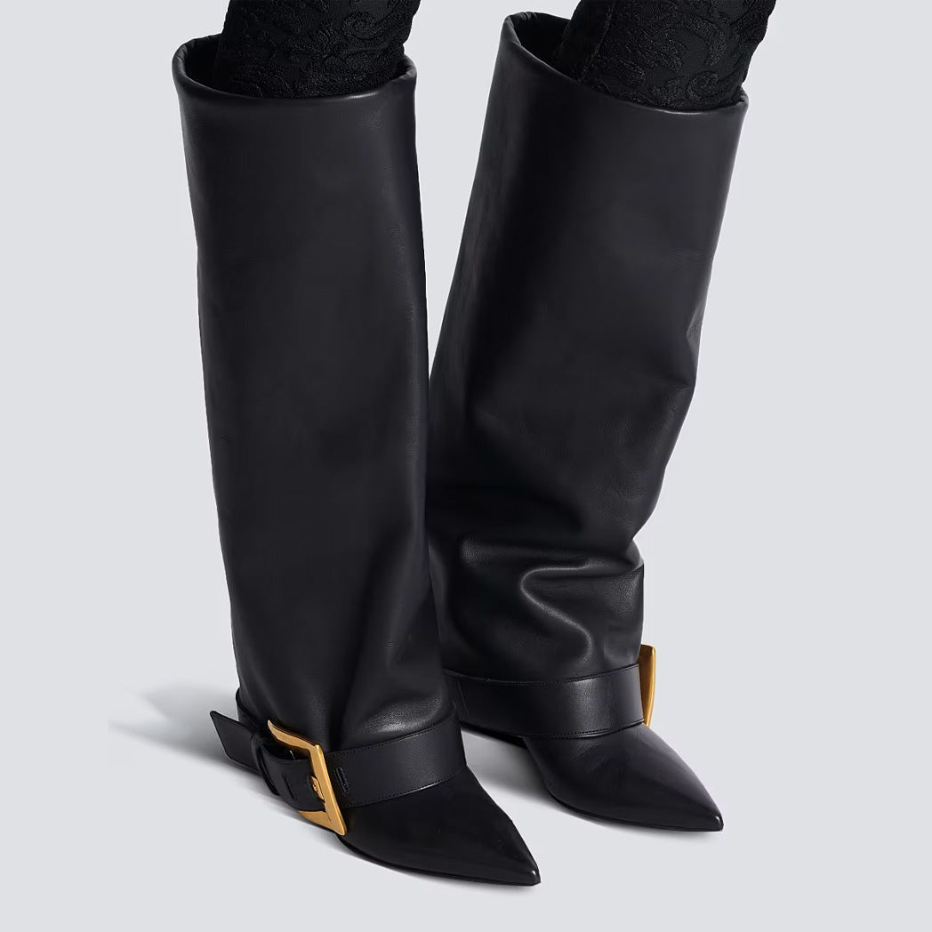 Velmira High Fashion Stiefel Schwarz mit Goldschnalle
