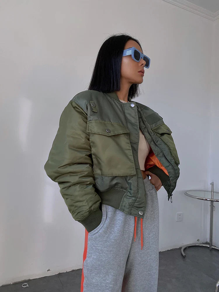 Utility Bomberjacke in Olivgrün mit Taschen vorne