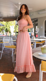 rok met transparante stof en frill afwerking
