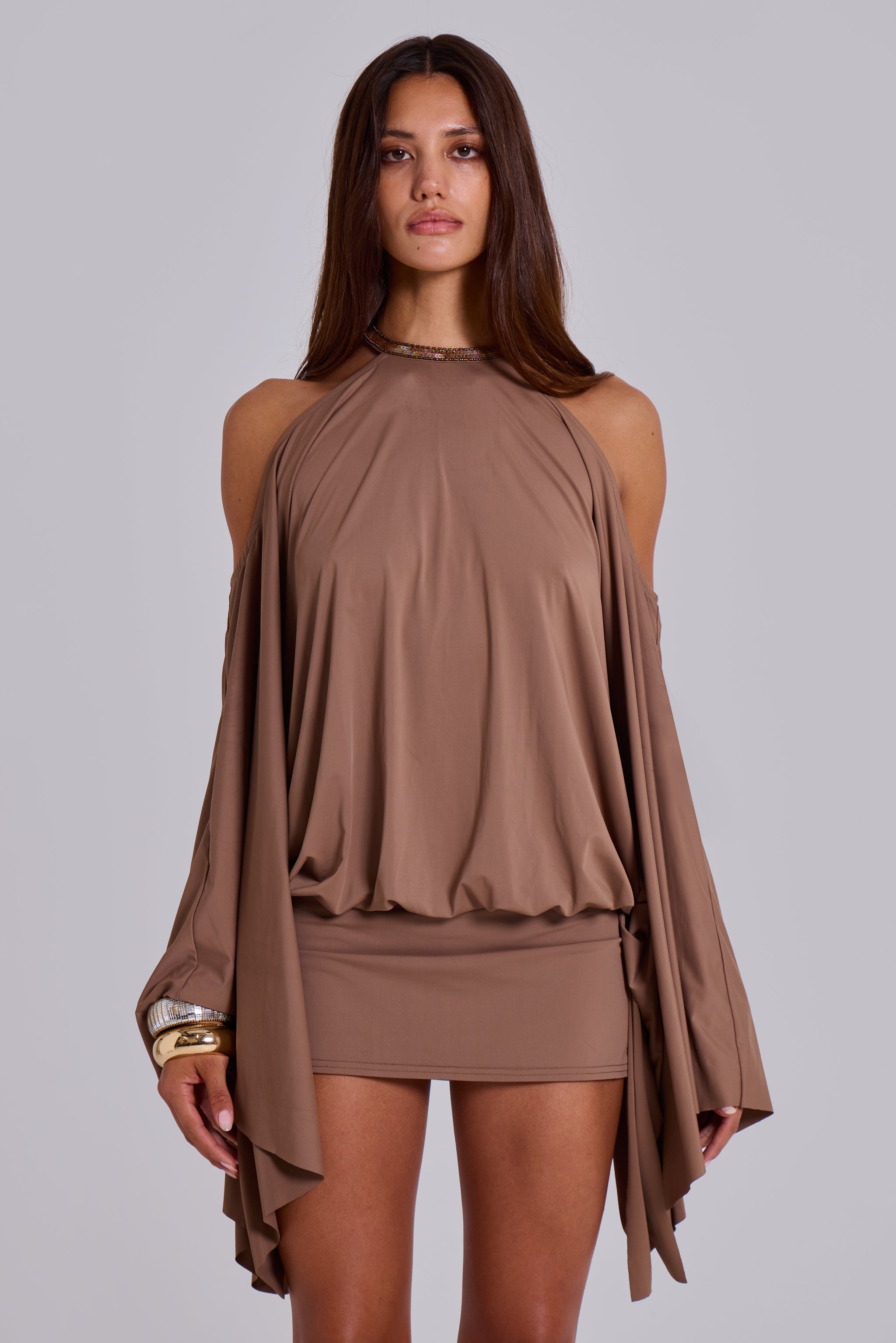 Zafira | Mini Kleid mit Open Back & Goldenen Chain Details