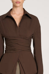 Edle Wickelbluse für Herbst und Winter – Modelshooting
