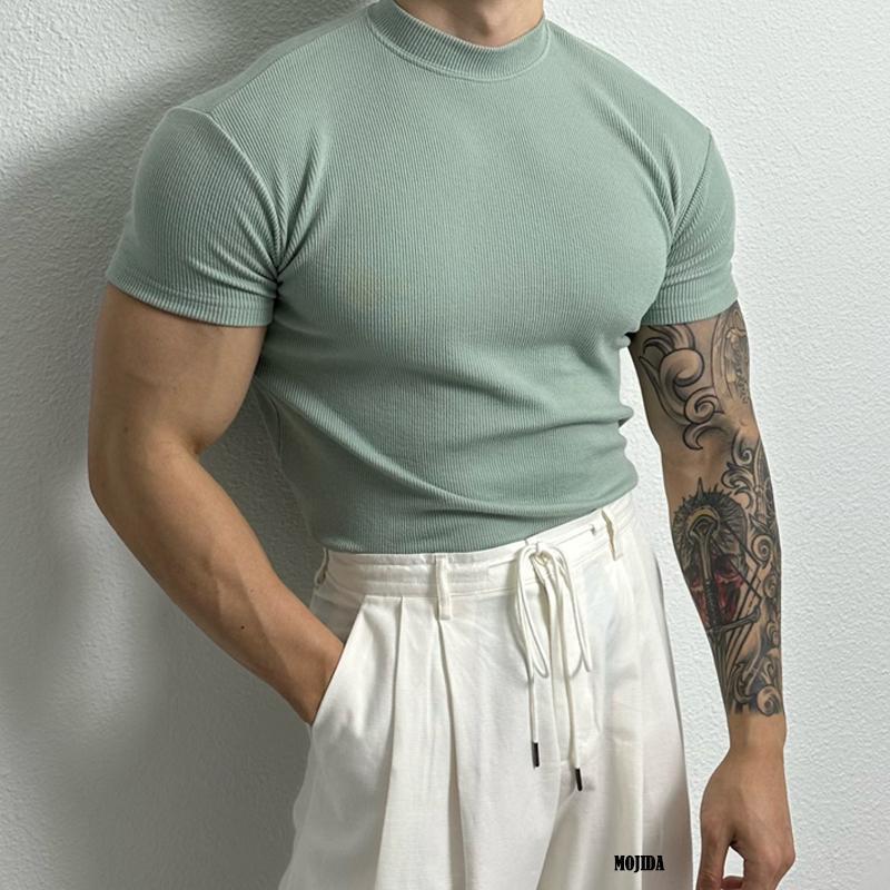 matteo fit strak t-shirt lichtblauw, strak heren t-shirt elastisch katoen, moderne hoge hals heren t-shirt, casual heren t-shirt wit, sportief heren shirt olijfgroen, zwarte heren t-shirt slim fit, ademend heren t-shirt elastisch, stijlvolle basic heren t-shirt
