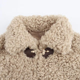 Elavine Teddyjacke | Beige Faux Fur Winterjacke mit Schnallen & Kuschel-Effekt