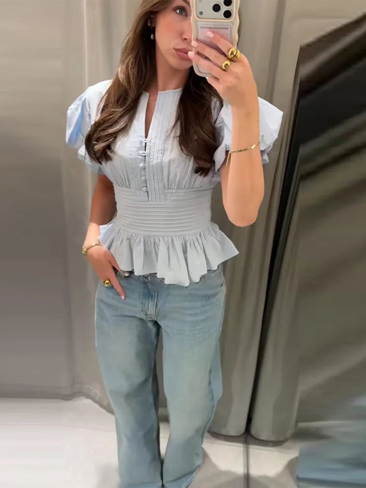 Blusen-Top Damen Hellblau mit kariertem Saum – Marlene von Talaine, Detailaufnahme