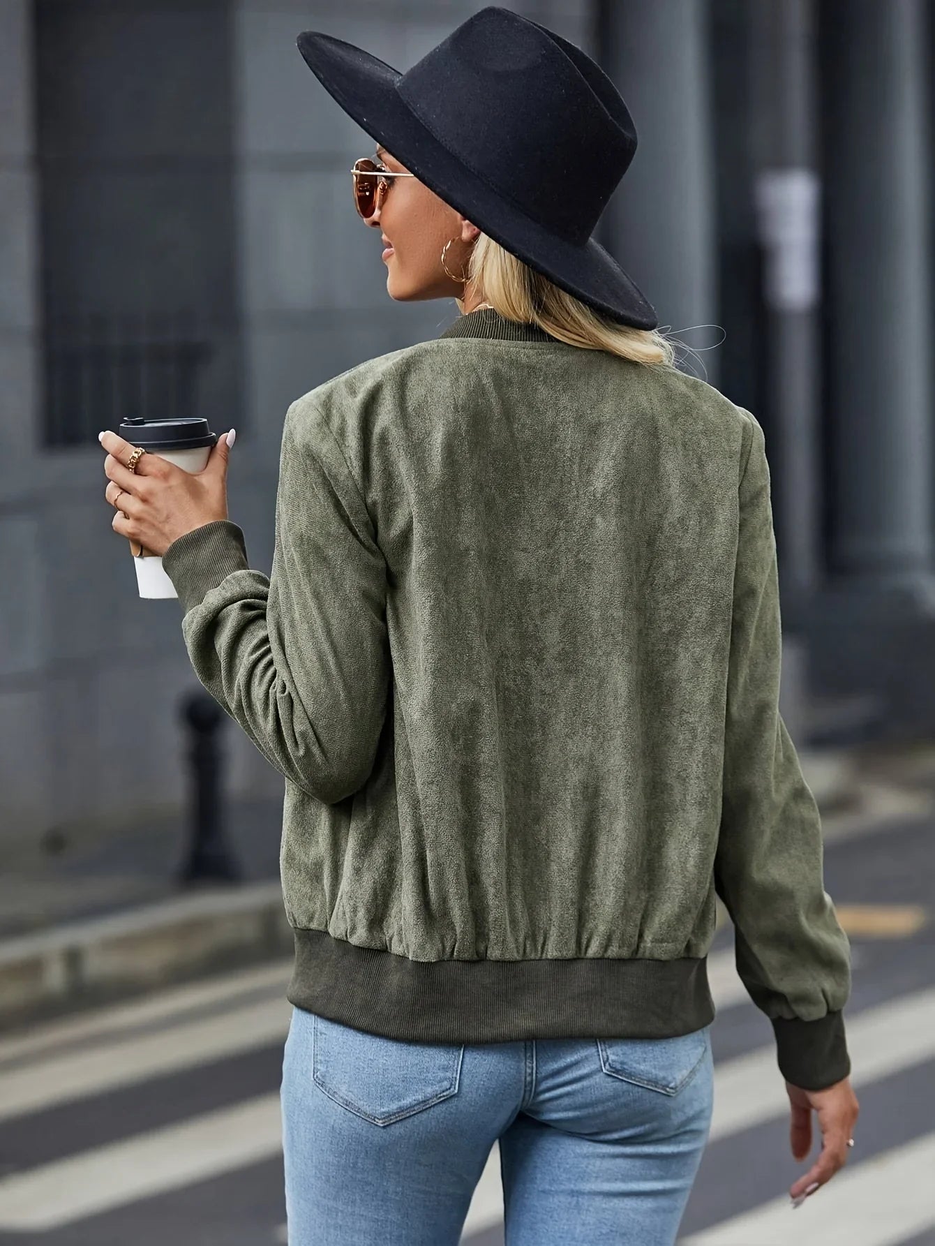 Islena Bomberjacke Rückansicht mit Rippbündchen
