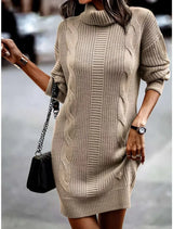 CozyKnit Sweater Dress – Warme gebreide jurk met kabelpatroon in de kleur Khaki, perfect voor koude dagen.

