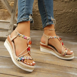 zomerse sandalen met lichte wedgezool
