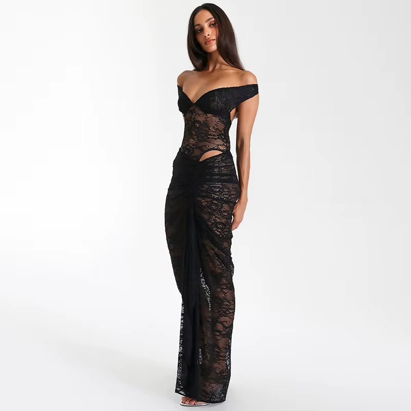 Celeste Off-Shoulder Lace Maxi Dress zwart

