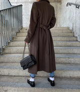 Luxora Mantel dunkelbraun, Rückseite mit Gürtel
