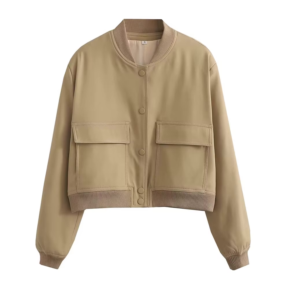 Bomber Jacket in khaki – dames tussenjas met grote zakken en een cropped fit, ideaal voor dagelijks gebruik.