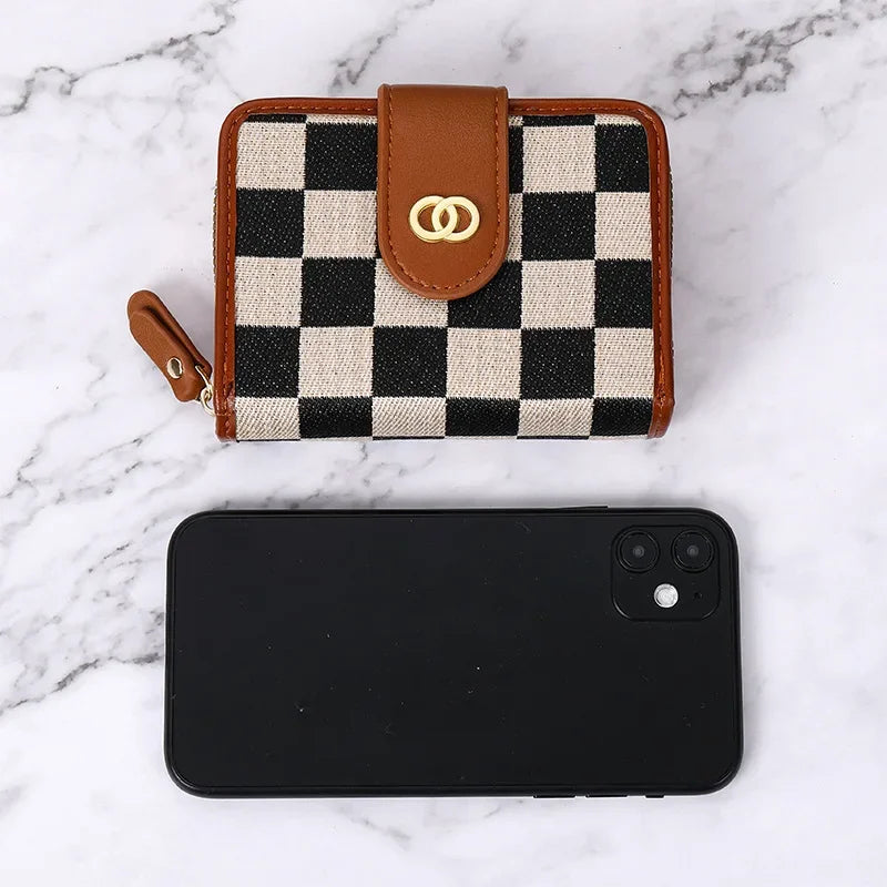Regalia Wallet voorkant - elegant ontwerp en PU-leer.