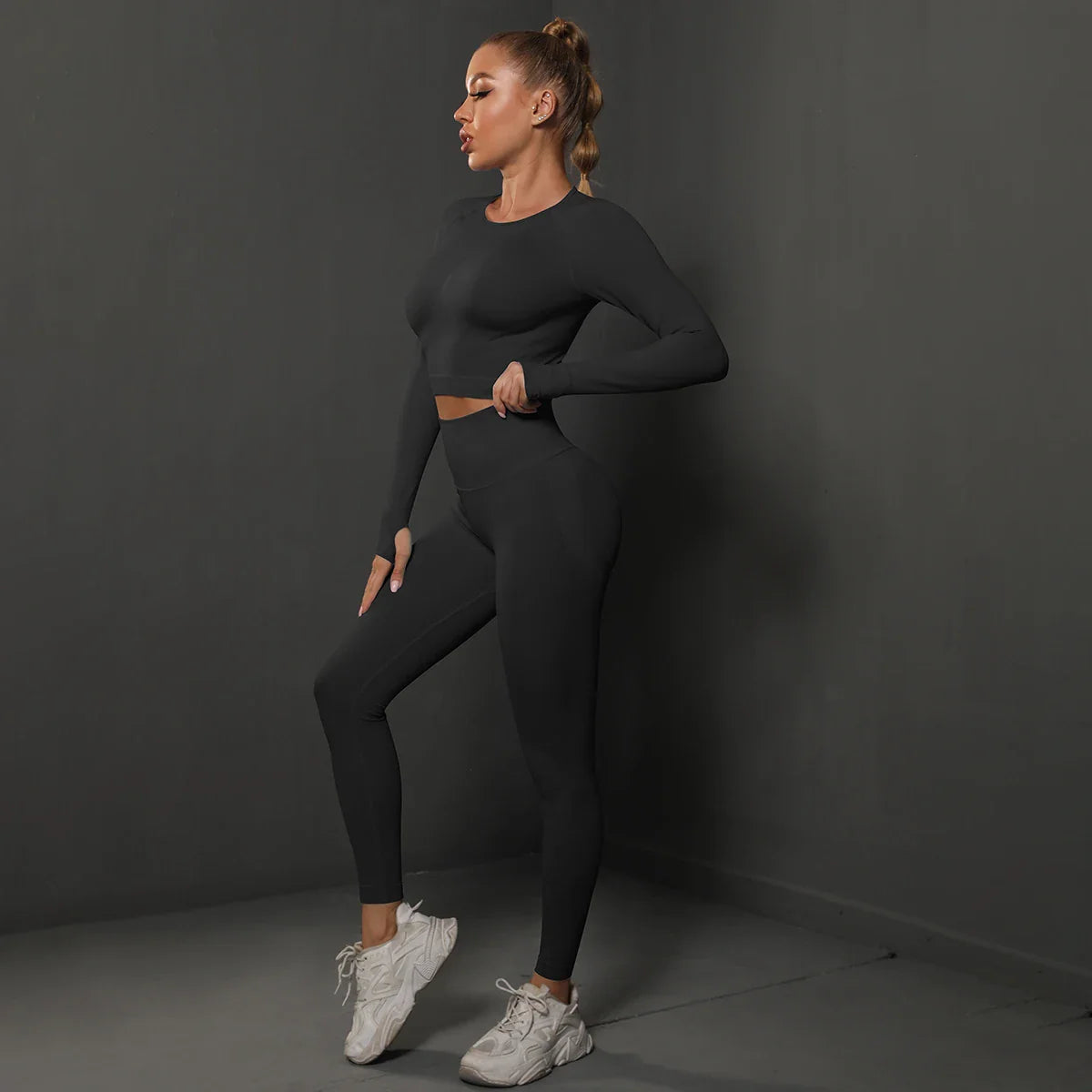 Activewear Damen Set in Schwarz, langärmlig, Größe S–L
