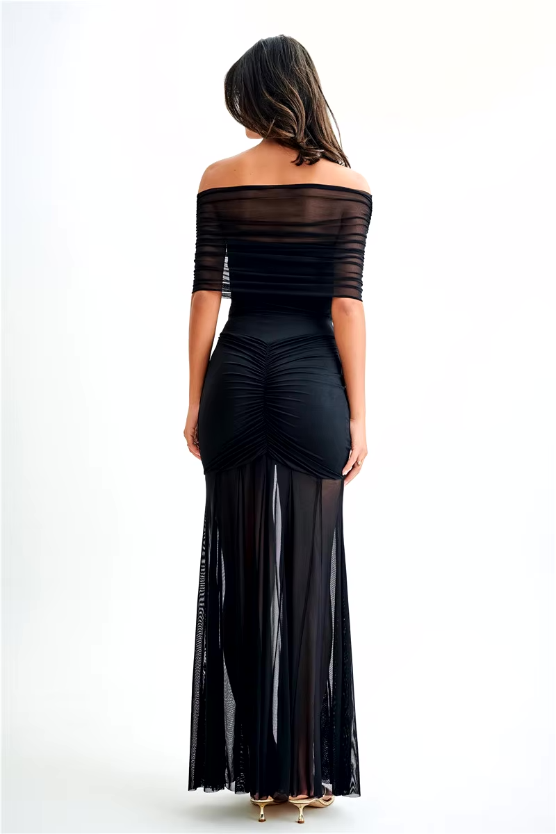 Mystique Maxi Kleid Schwarz – Off-Shoulder Mesh Look