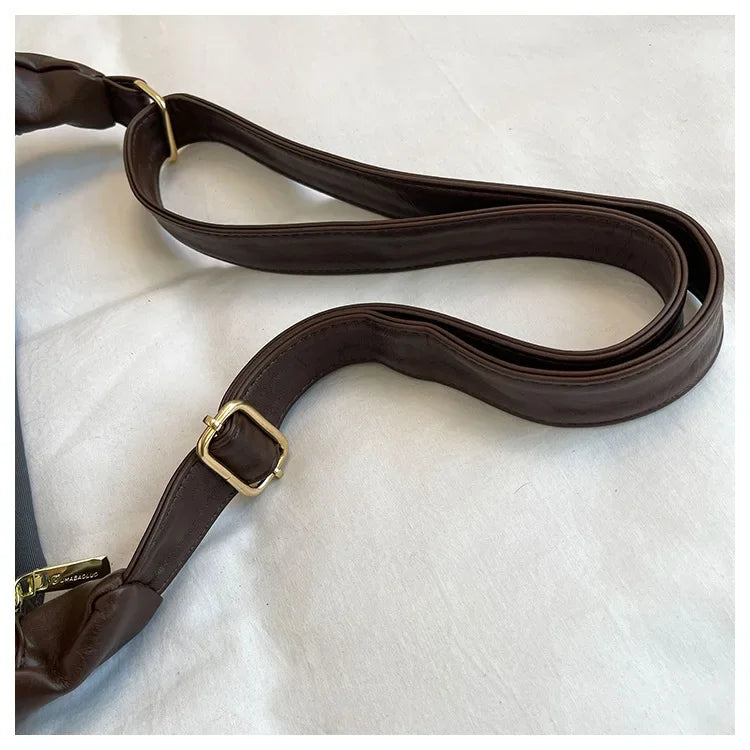 Verstellbarer Schulterriemen der Novira Tasche aus veganem Leder