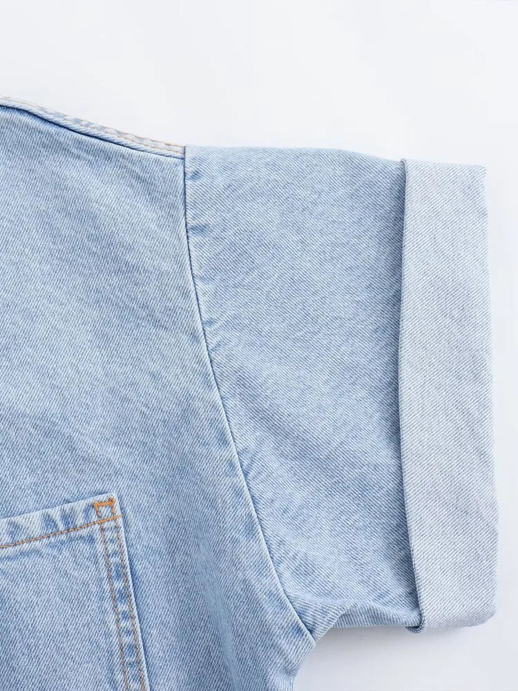 Denim-Playsuit von Talaine mit geraden Beinen und kurzen Aermeln